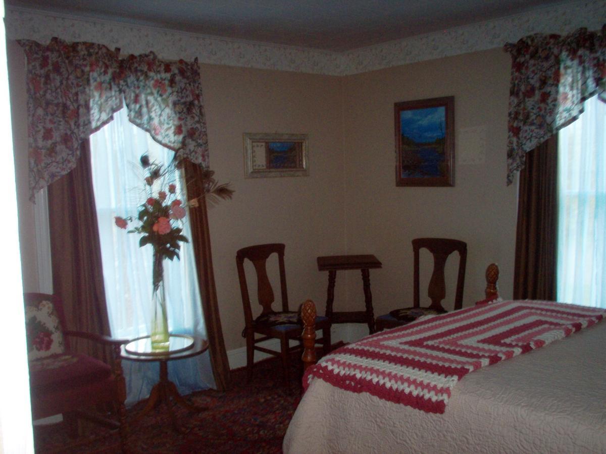 Parks Edge Inn Millinocket Exterior foto